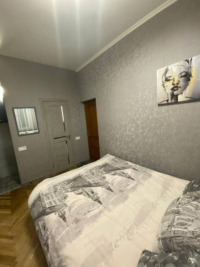 Апартаменти На Вул. Підмурній Lviv Ngoại thất bức ảnh